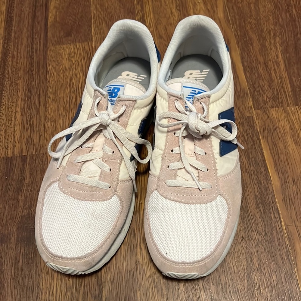 New Balance sneakers size 9